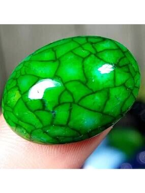 17 Carat Deep Green Dragon Skin Chalcedony!!